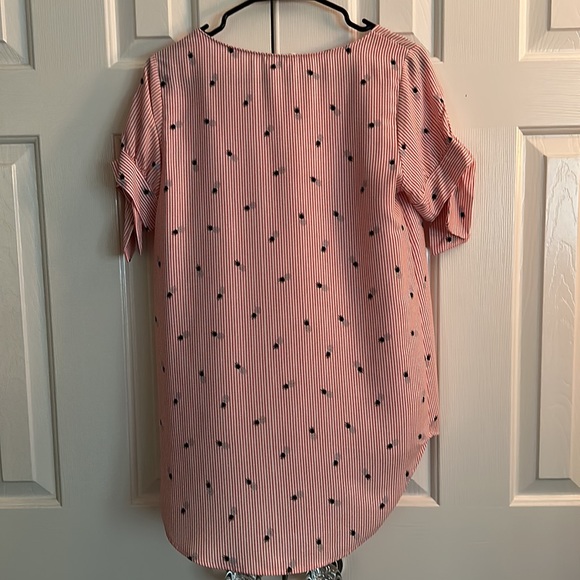 Cute pineapple print blouse - Picture 2 of 3